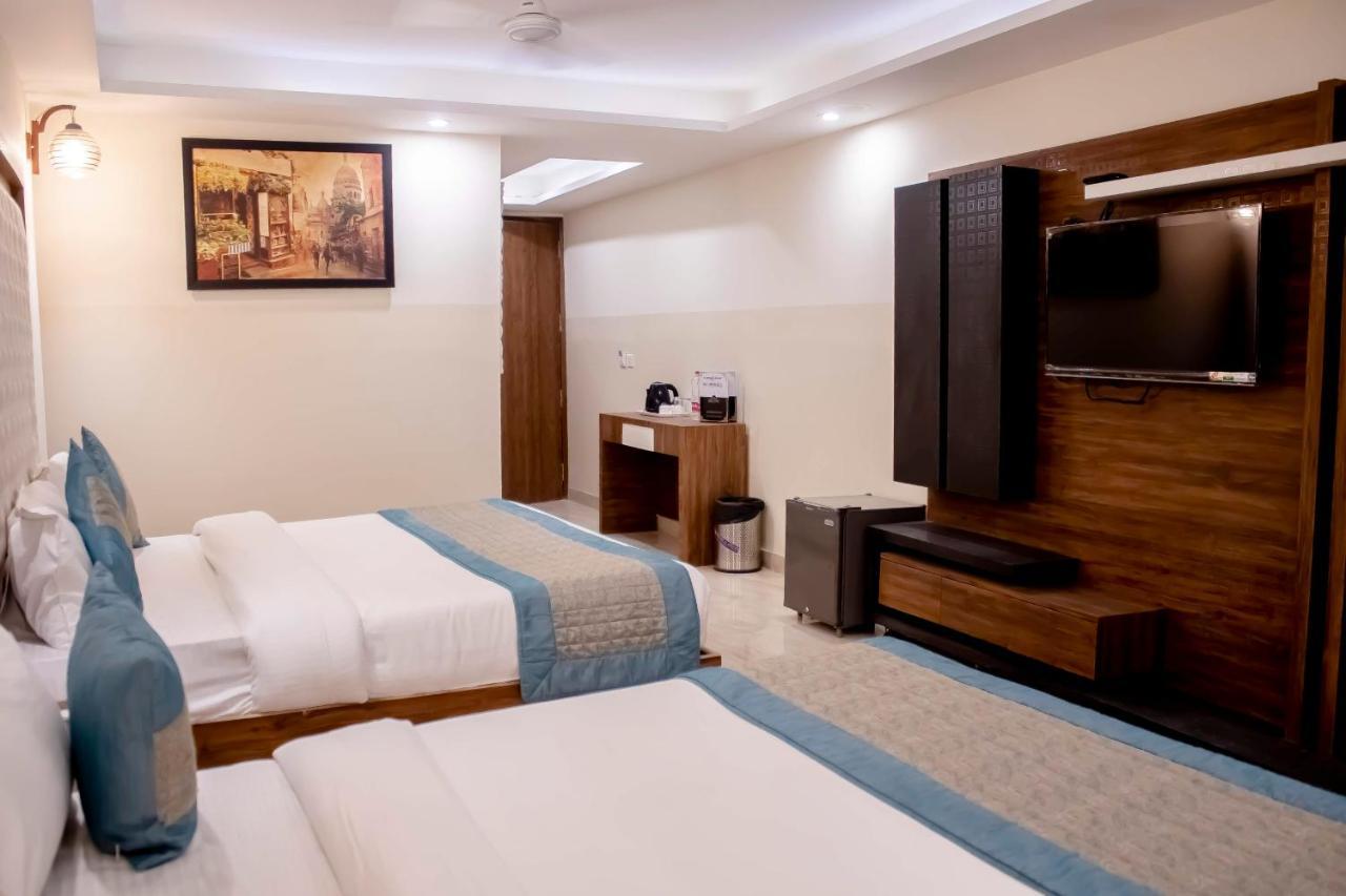 Hotel Airport City Delhi International Airport New Delhi Exterior photo